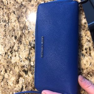 Michael Kors long wallet in saffiano leather
